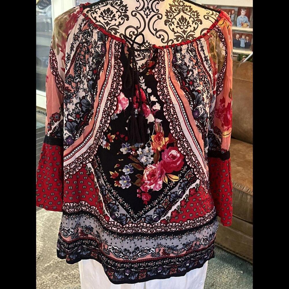Bila boho‎ peasant top